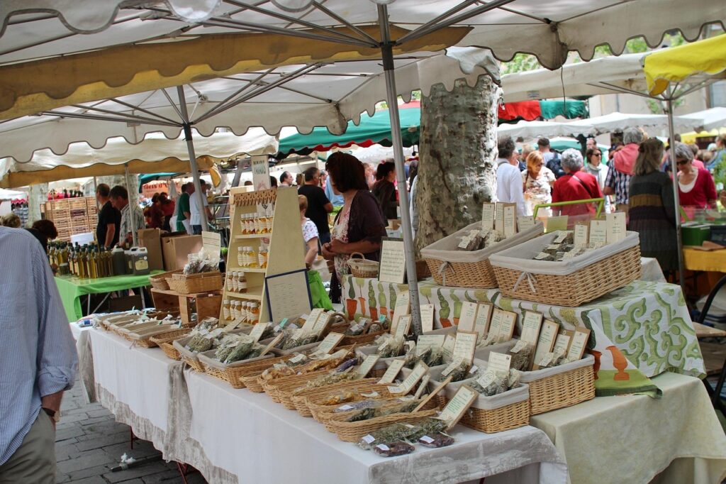 market 655862 1024x682